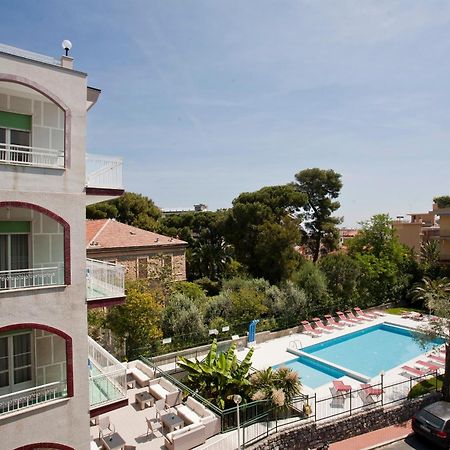 Hotel Garden Alassio Bagian luar foto